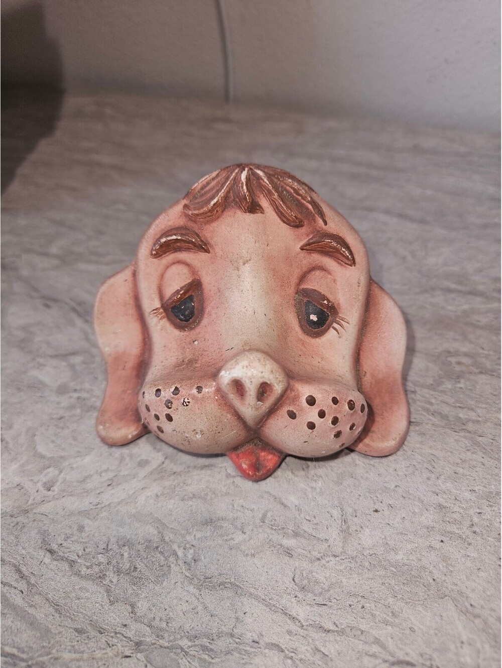 Vintage sunglasses holder